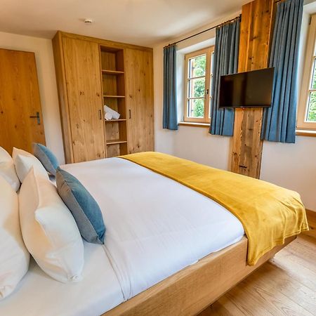 Graf Chiemo Suites - Direkt Am Chiemsee Mit Separatem Seezugang Chieming Exterior foto