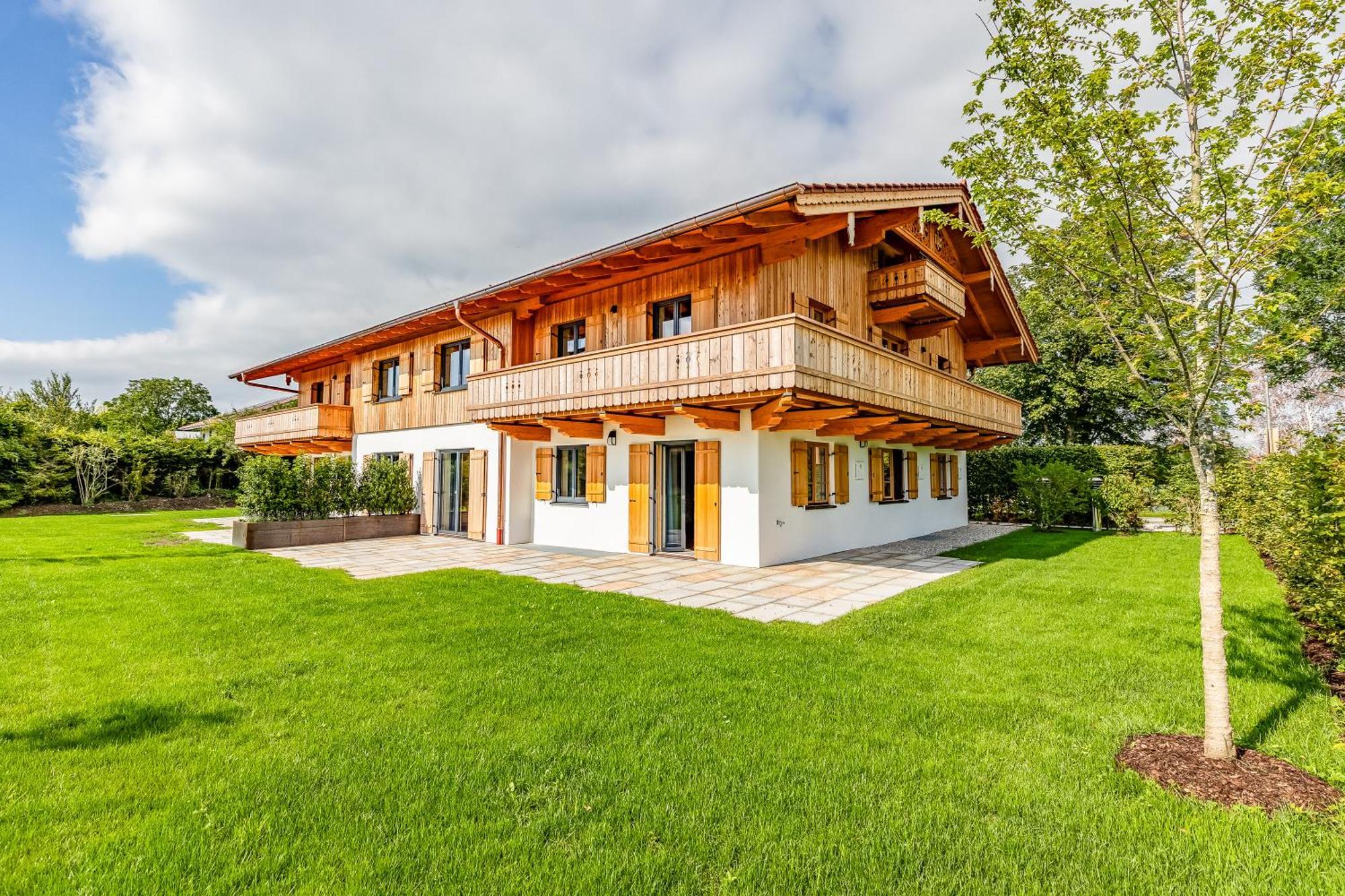 Graf Chiemo Suites - Direkt Am Chiemsee Mit Separatem Seezugang Chieming Exterior foto