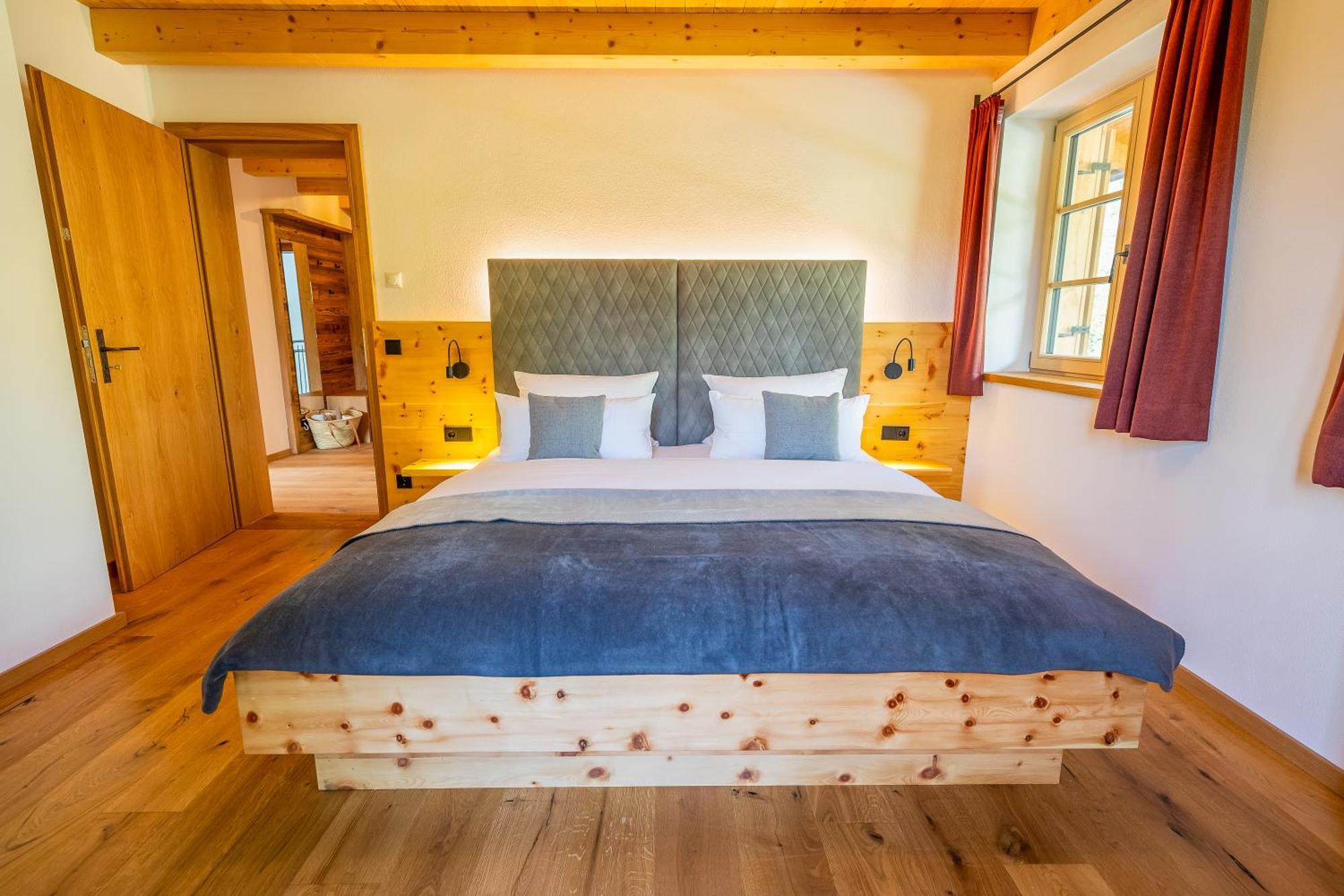Graf Chiemo Suites - Direkt Am Chiemsee Mit Separatem Seezugang Chieming Exterior foto