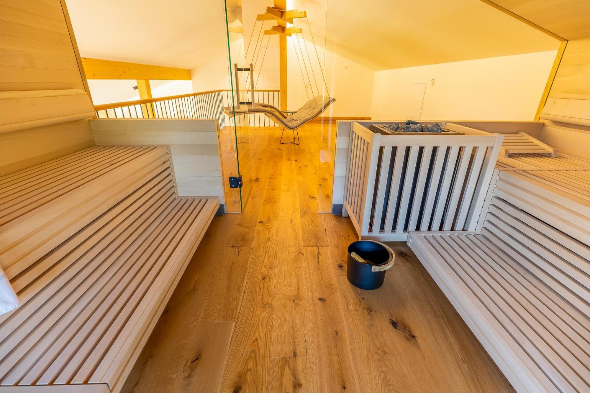 Graf Chiemo Suites - Direkt Am Chiemsee Mit Separatem Seezugang Chieming Exterior foto