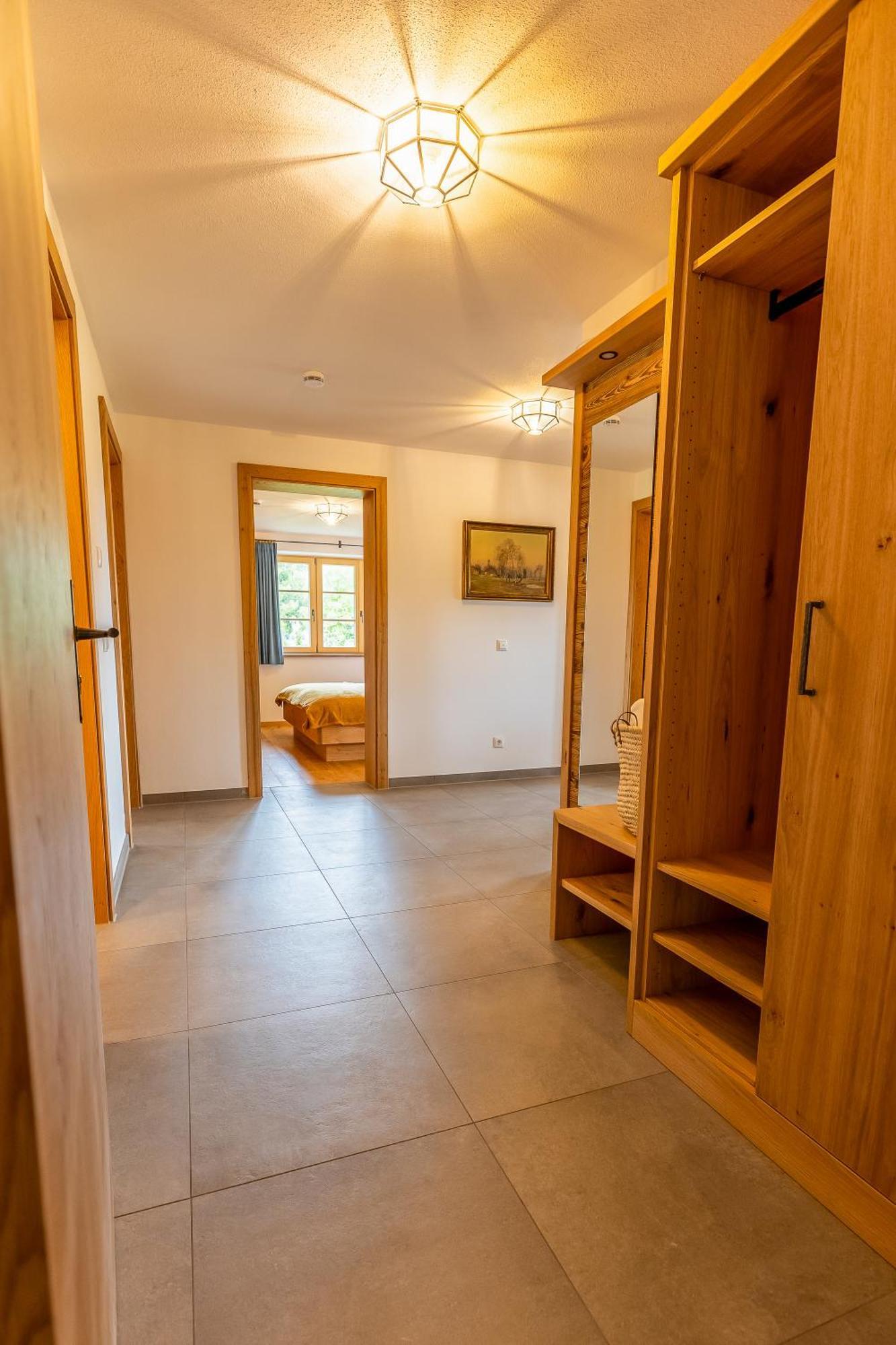 Graf Chiemo Suites - Direkt Am Chiemsee Mit Separatem Seezugang Chieming Exterior foto